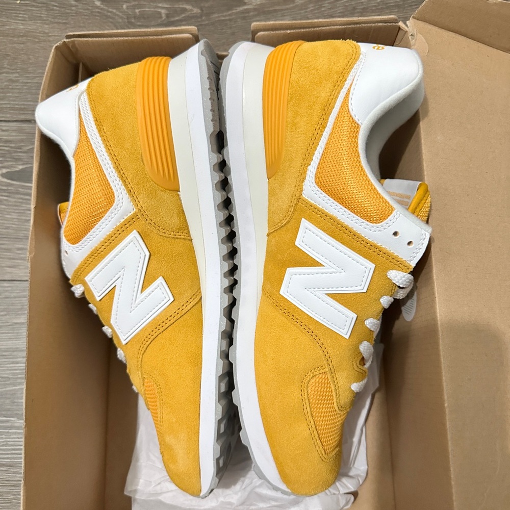 New Balance Sneakers